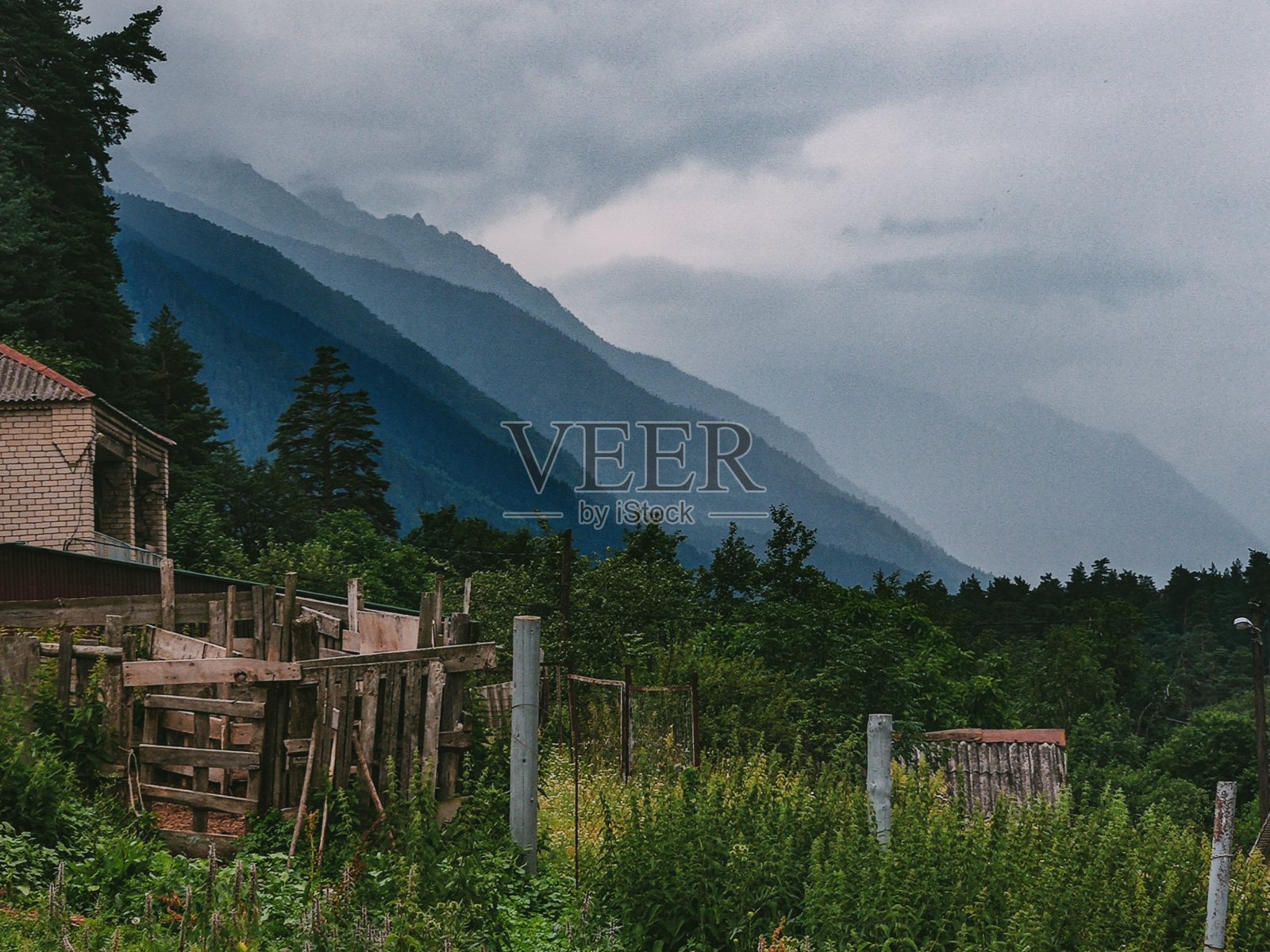 高加索山脉,Dombay照片摄影图片