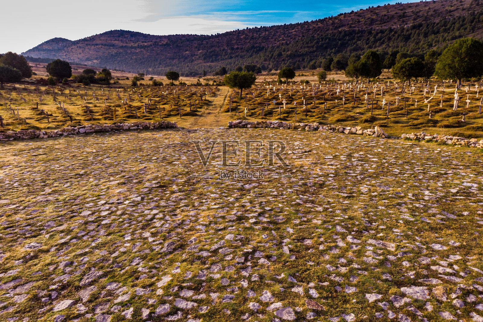 西班牙的悲伤山公墓。旅游的地方照片摄影图片
