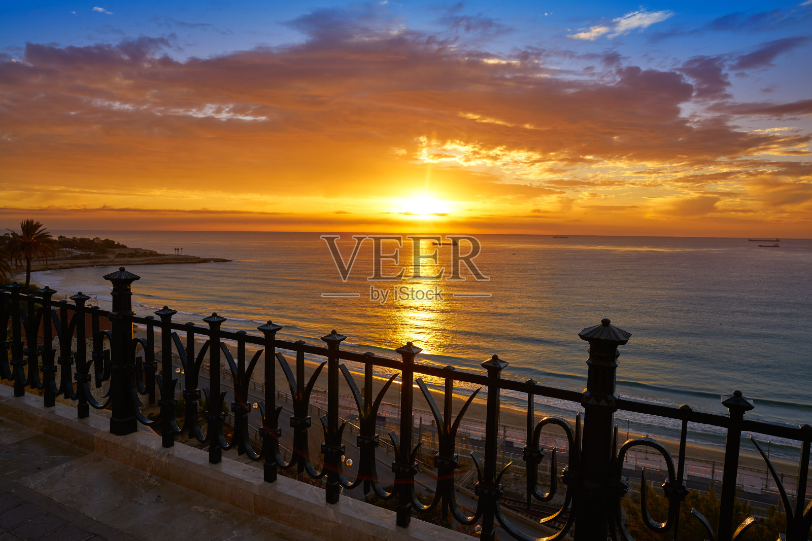 塔拉戈纳地中海阳台照片摄影图片