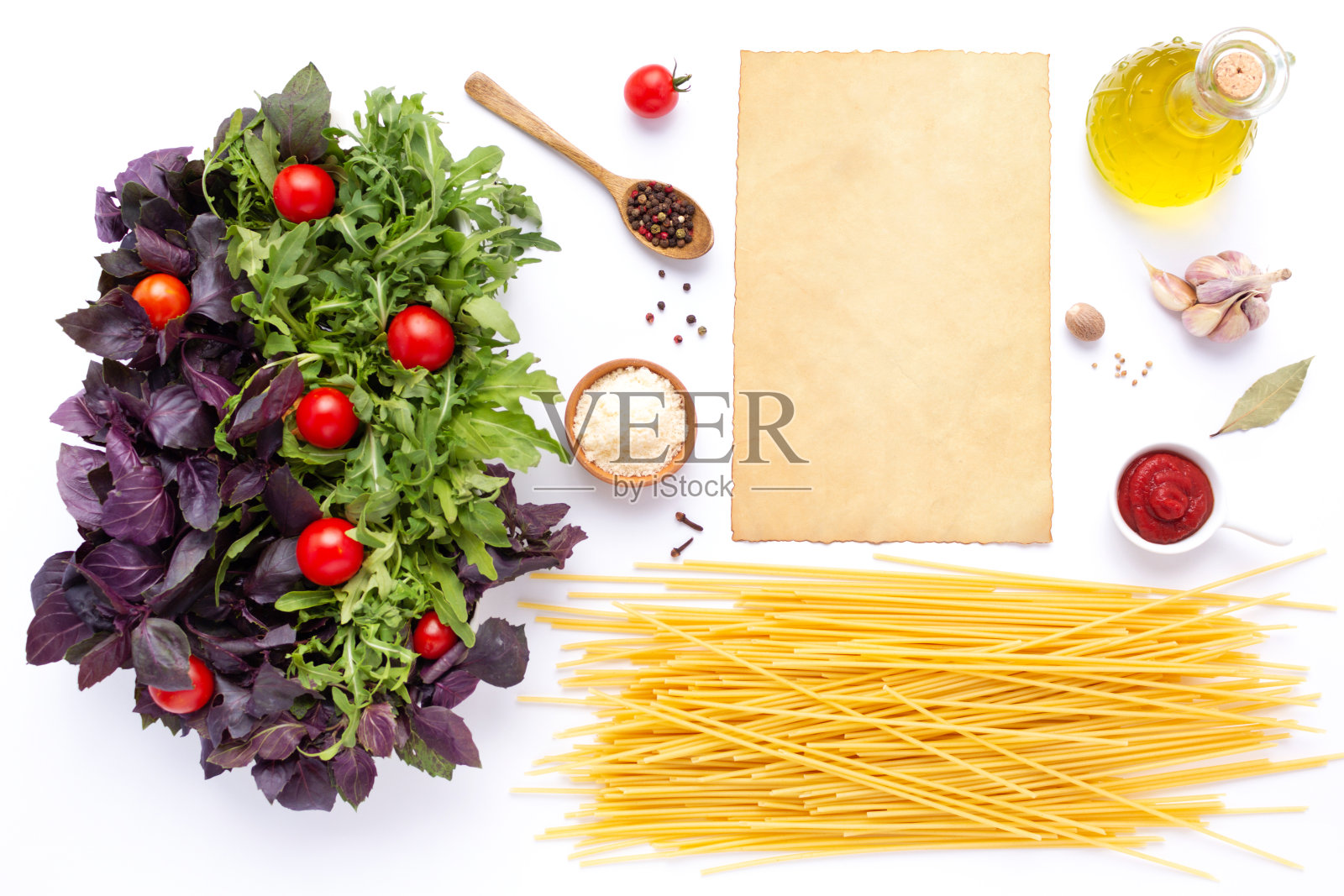 白色背景上的意大利面收集食物。生意面，意大利料理照片摄影图片