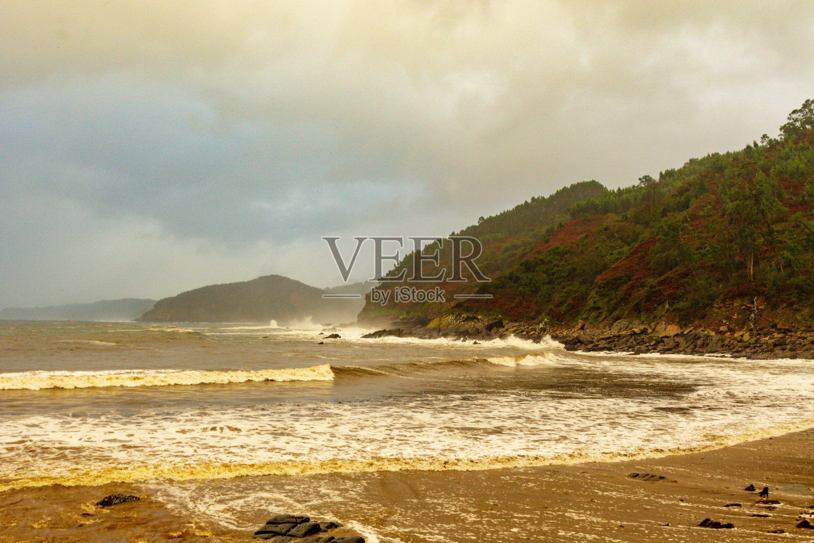 阿斯图里亚斯的海岸景观。照片摄影图片