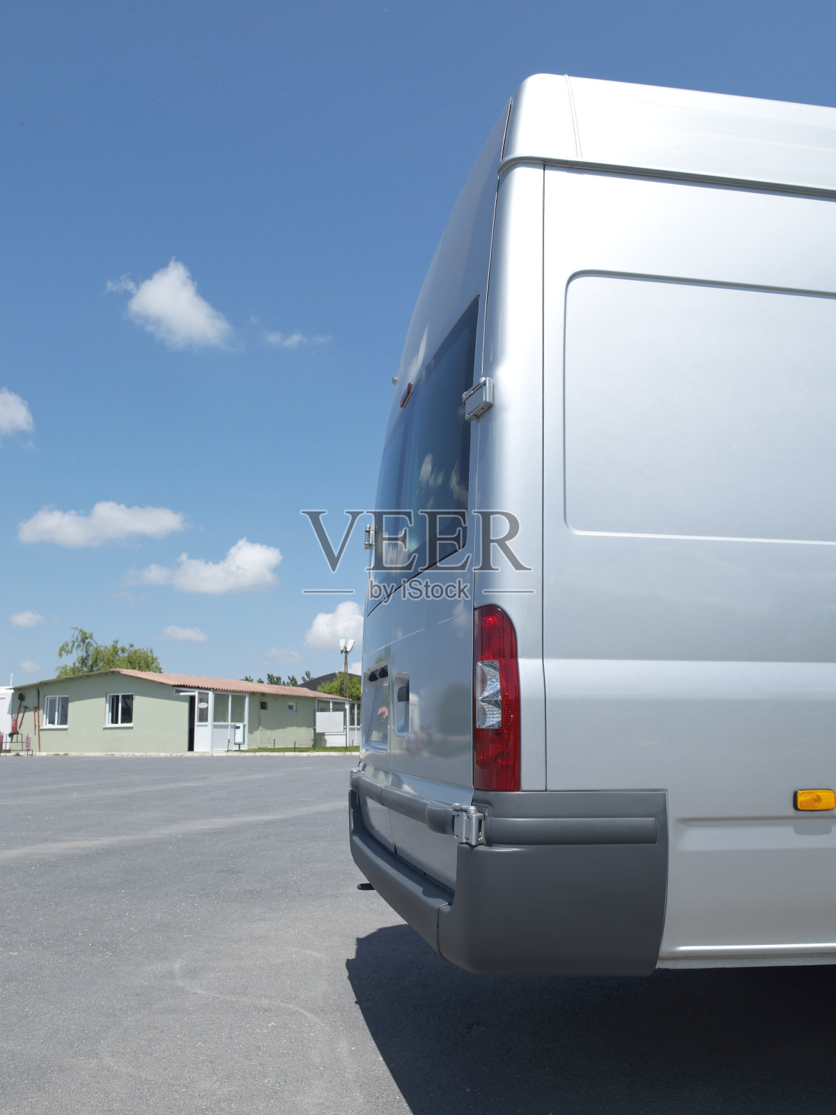 白色送货车照片摄影图片