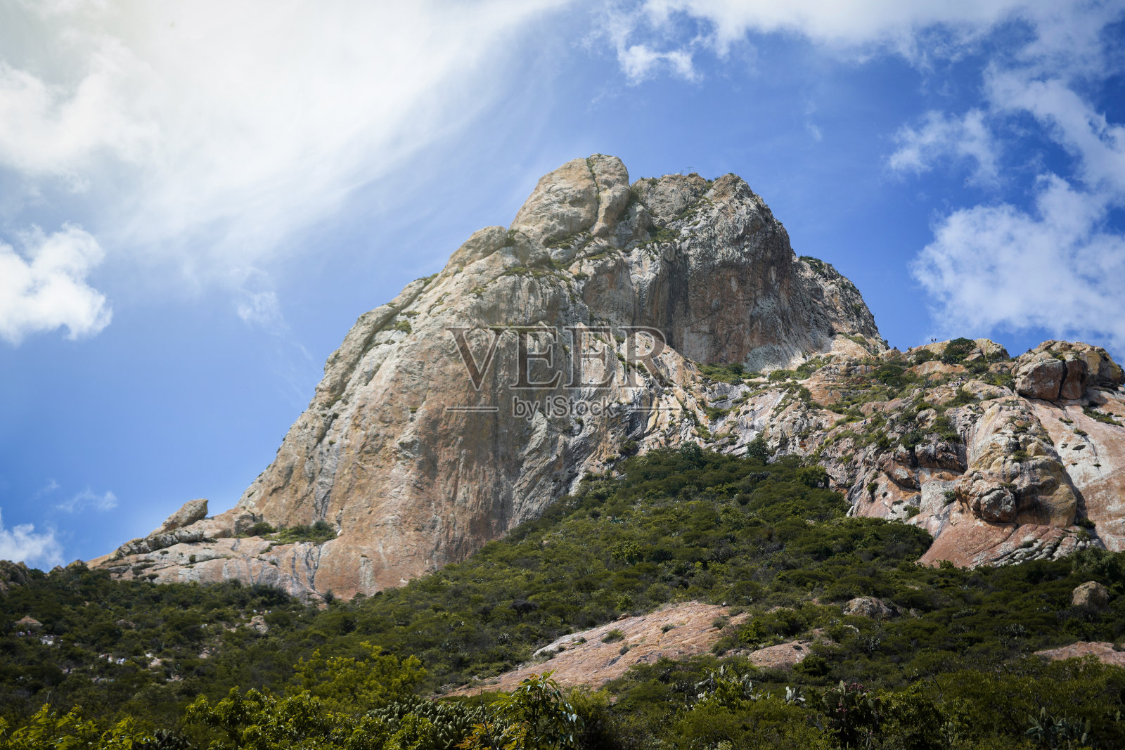 Peña德伯纳尔，蓝天山景照片摄影图片