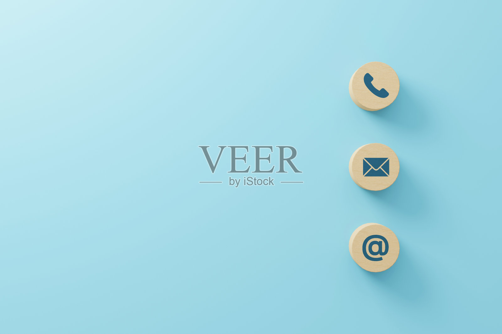 木块与符号电话，电子邮件，地址。网站页面联系我们或电子邮件营销概念。三维渲染照片摄影图片