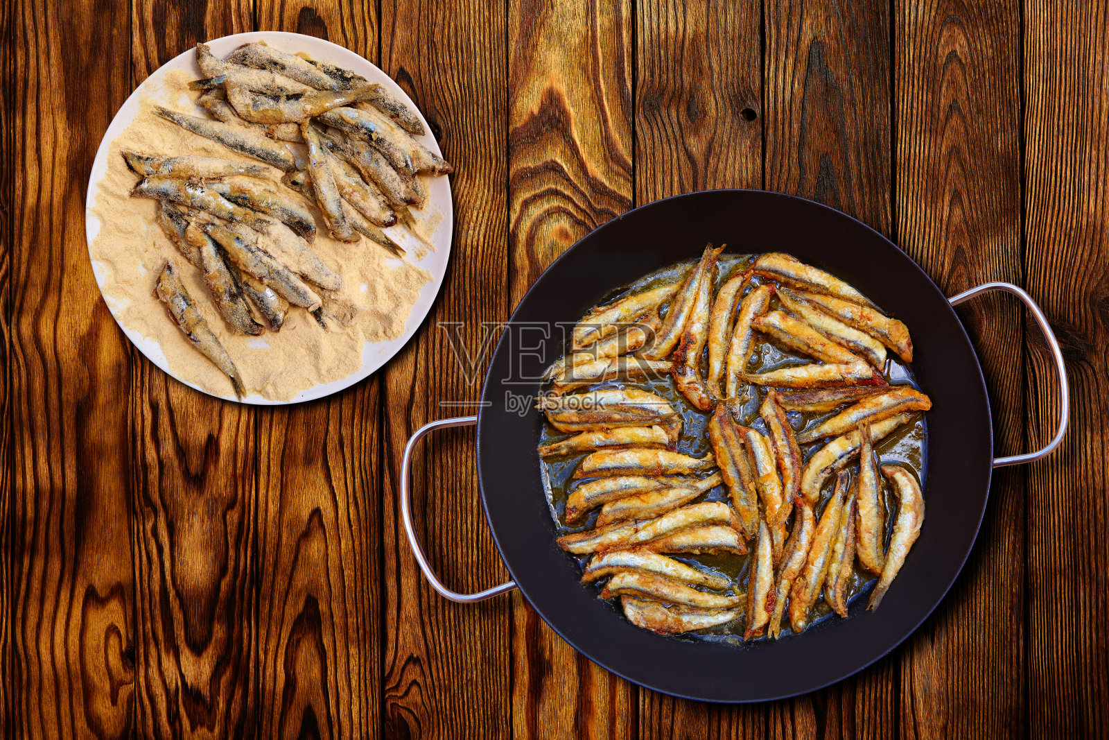 油炸玉米煎饼地中海炸凤尾鱼照片摄影图片