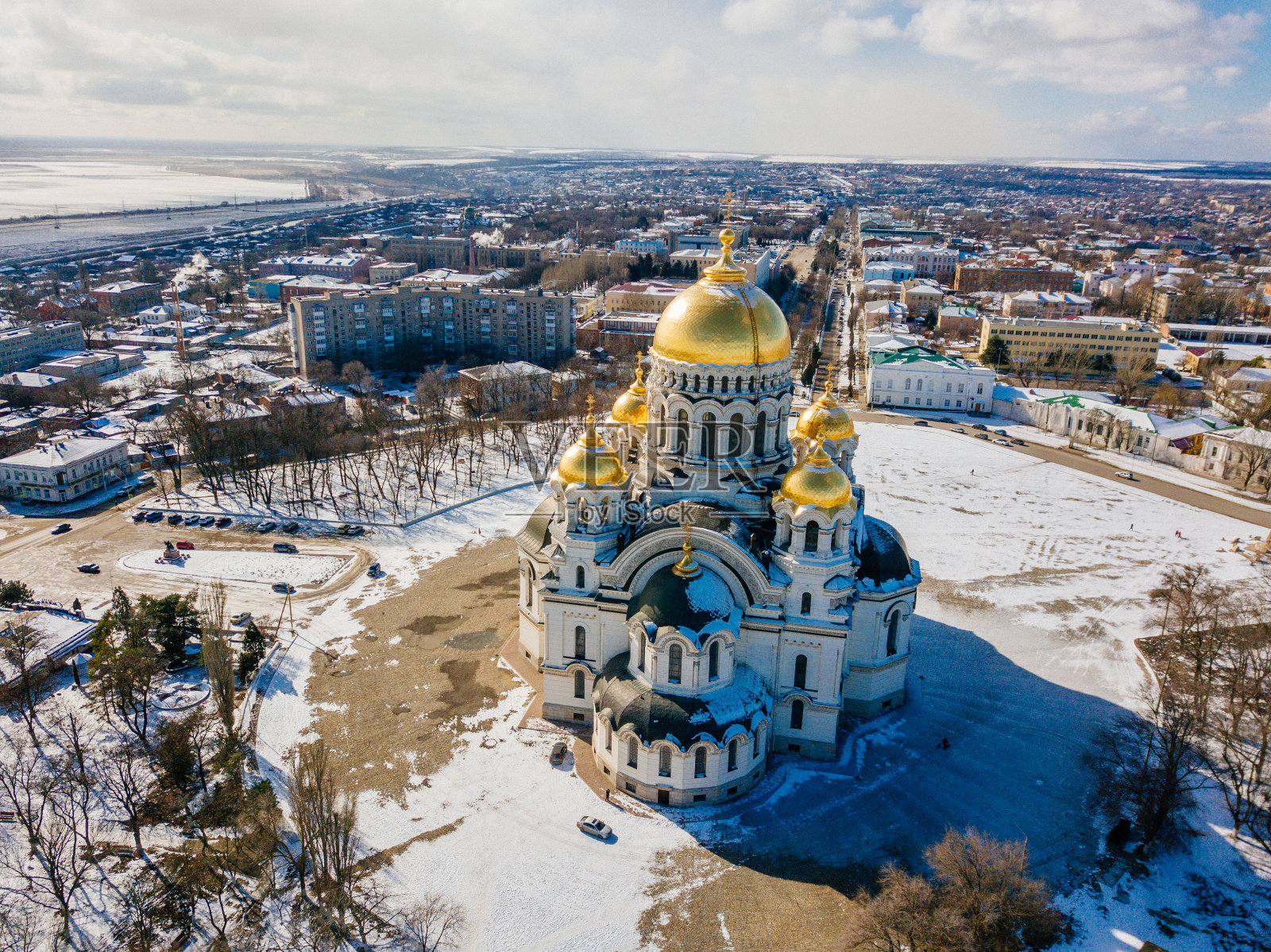 新切尔卡斯克的阿森松大教堂，无人机鸟瞰图照片摄影图片