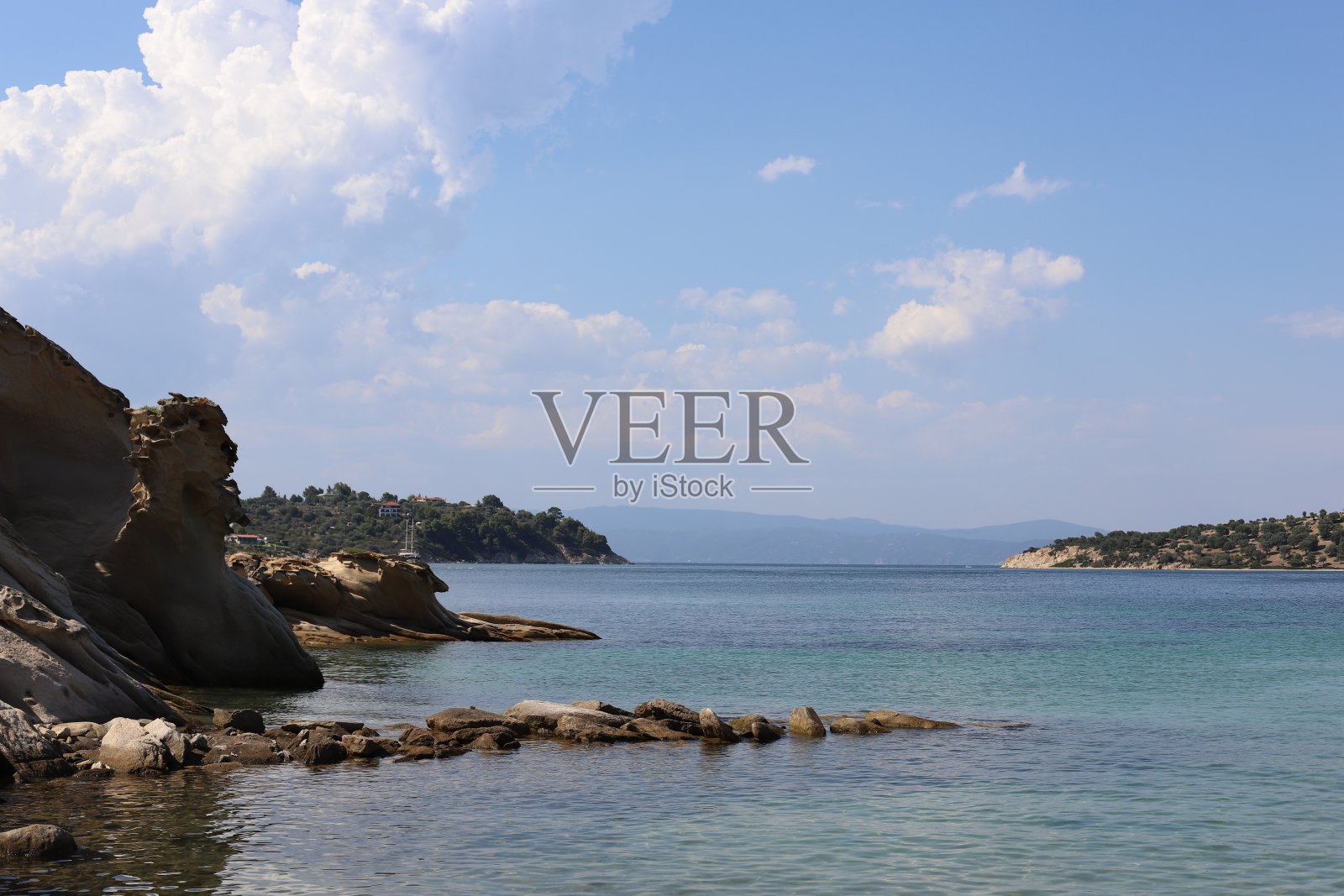 美丽的海景，爱琴海海岸，希腊，哈尔基迪基照片摄影图片