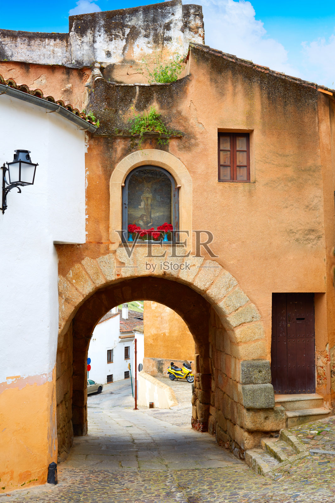 西班牙卡塞雷斯的克里斯托河门照片摄影图片