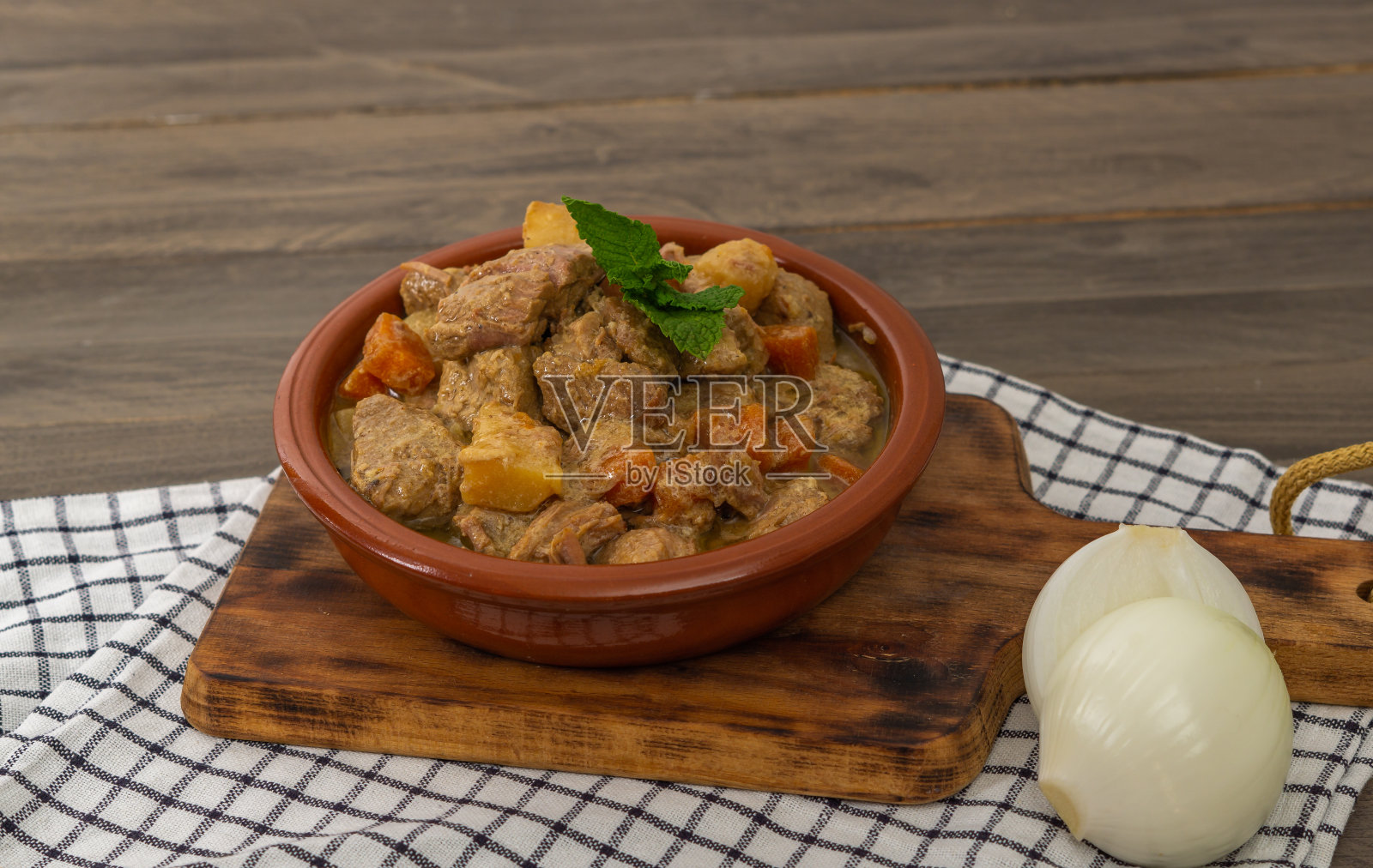 三勺酱，番茄酱，蛋黄酱，芥末照片摄影图片