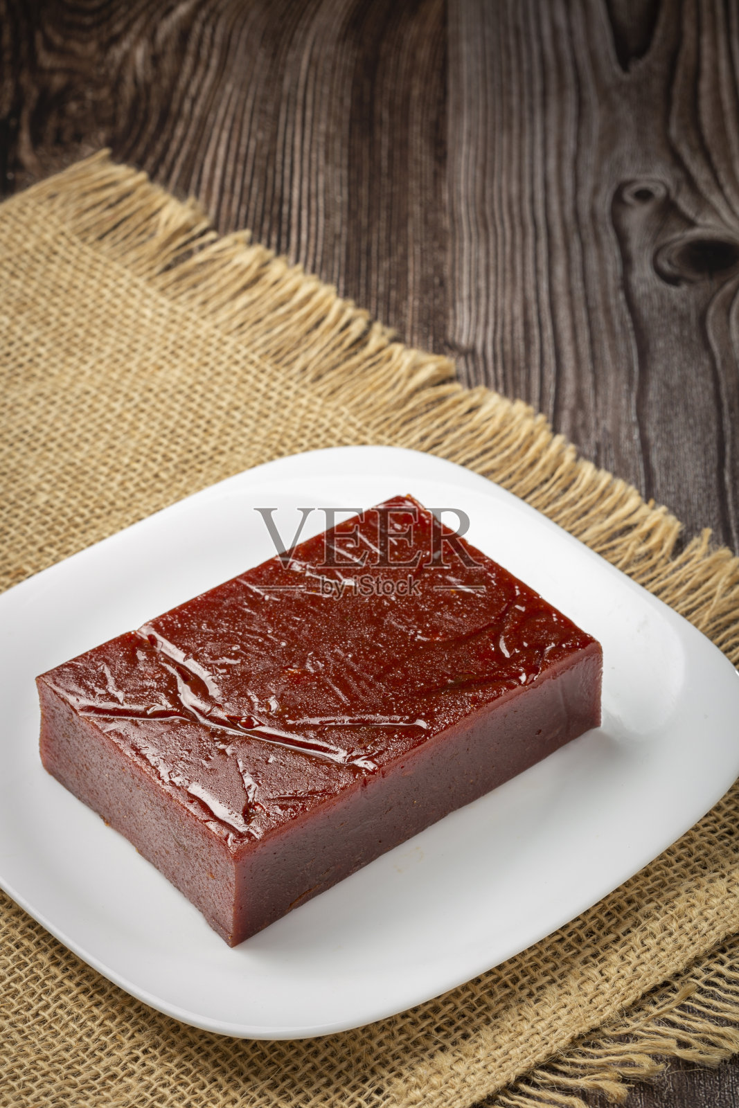 番石榴酱，由番石榴制成的典型甜点，也被称为Goiabada。照片摄影图片