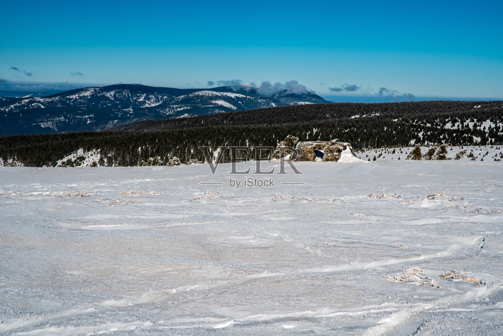 Cervena hora, Vozka和Keprnik来自捷克共和国冬季Jeseniky山脉的Vysoka洞山照片摄影图片