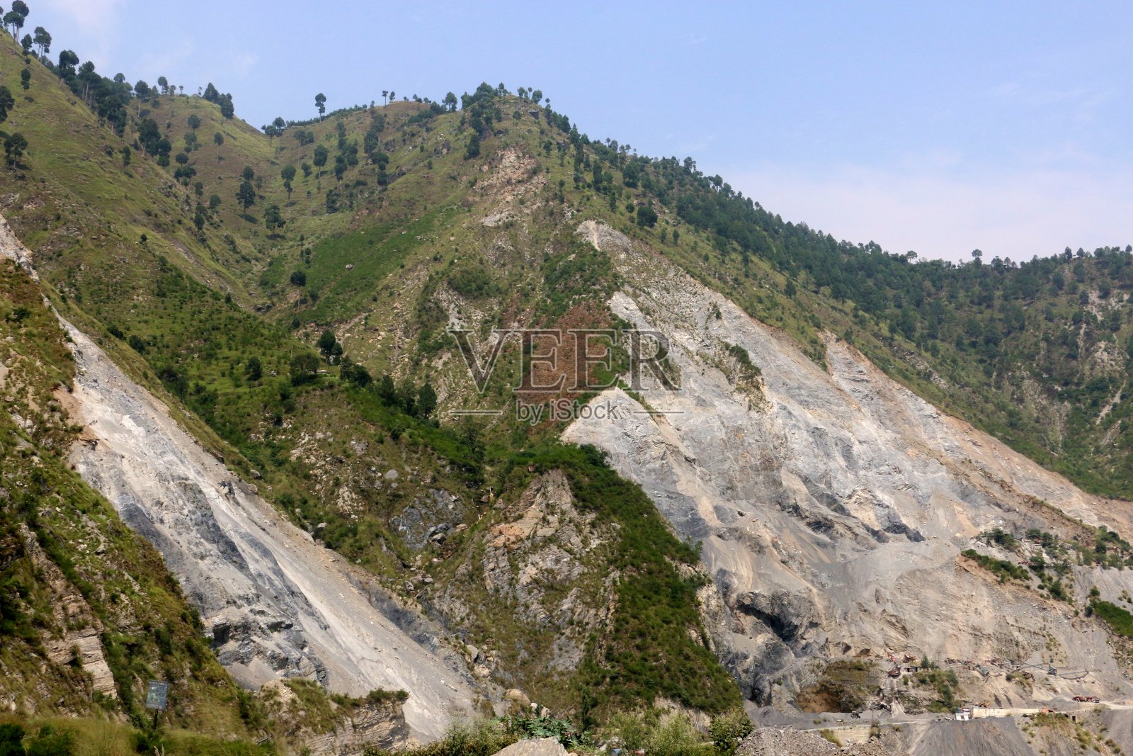 巴基斯坦北部的山体滑坡照片摄影图片