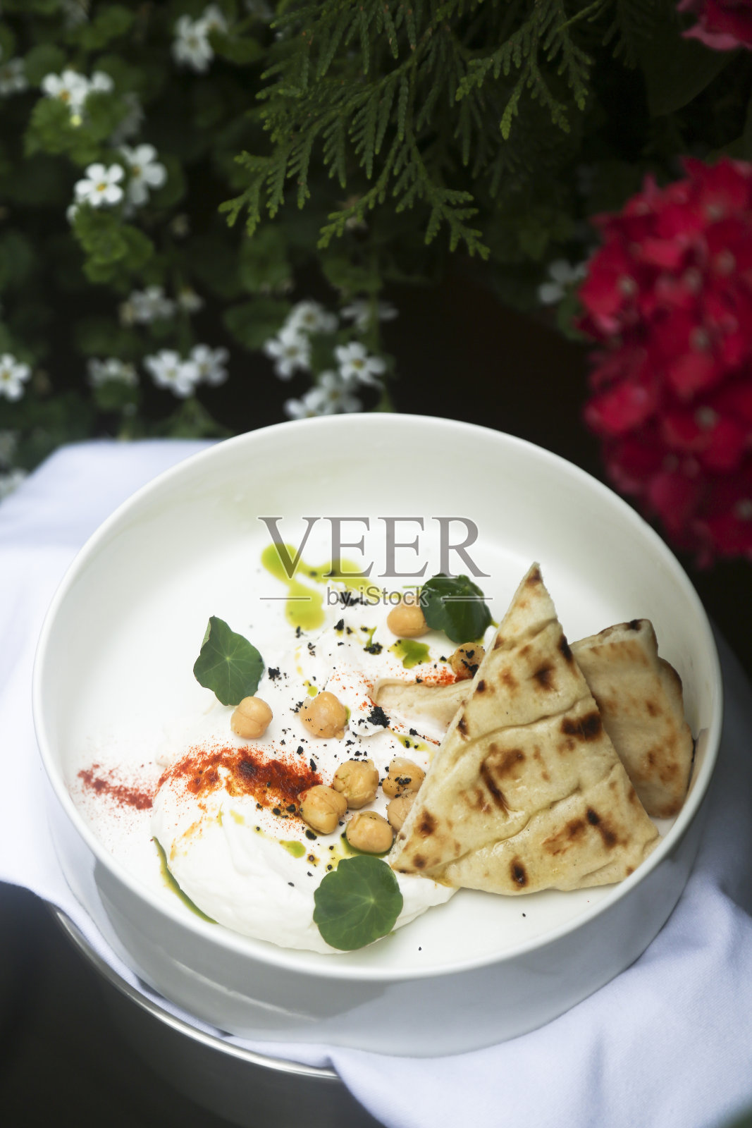 鹰嘴豆奶酪照片摄影图片