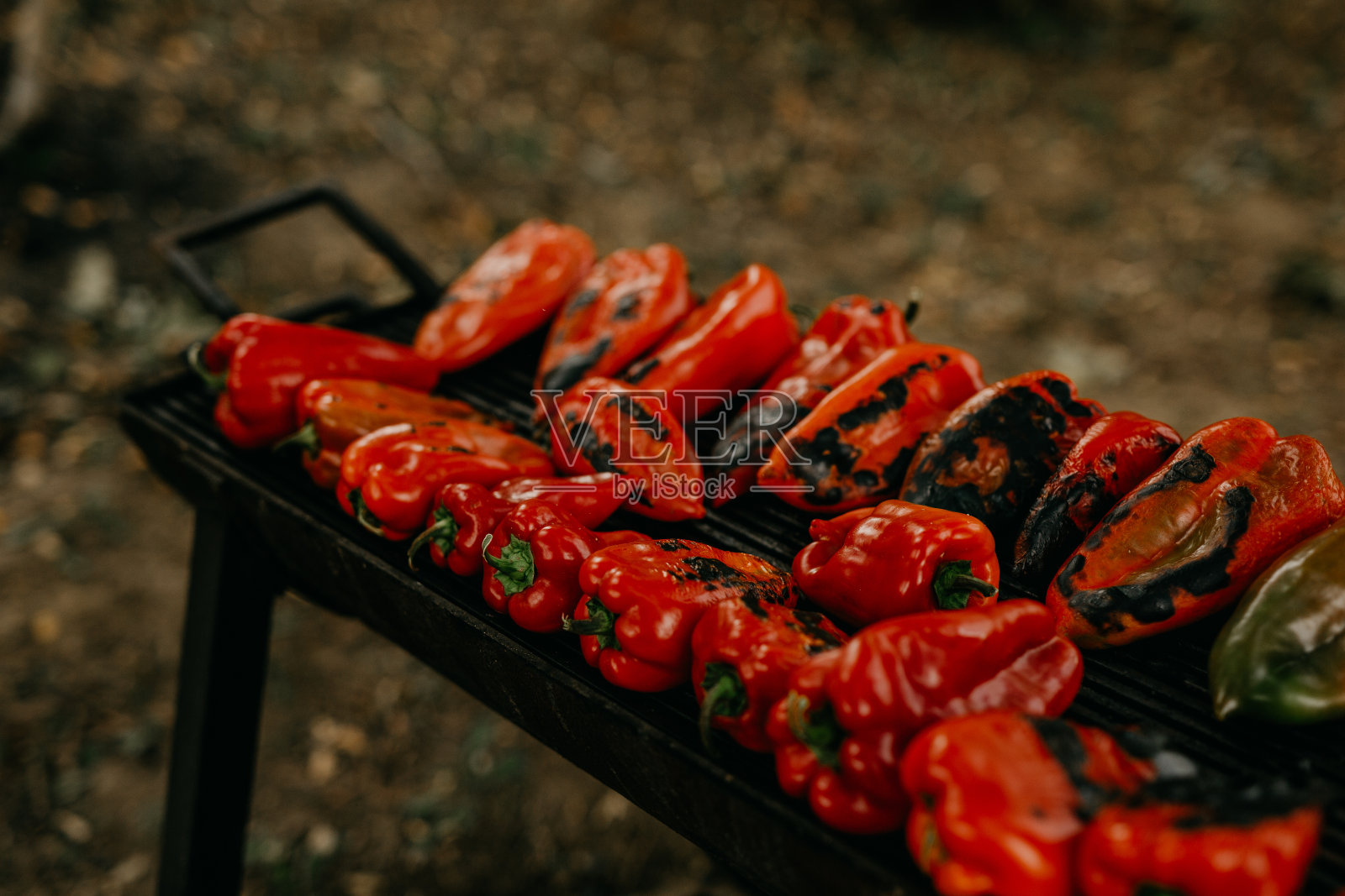 美食家和素食主义者喜欢烤辣椒的味道照片摄影图片