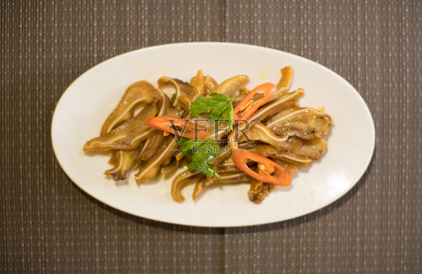 韩国食品和饮料产品展示在盘子上照片摄影图片