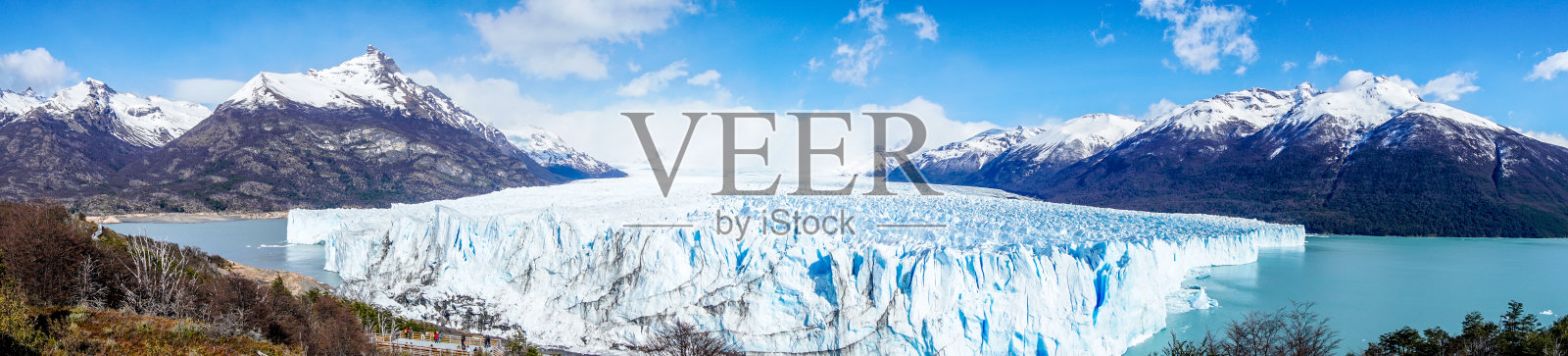 莫雷诺冰川是位于阿根廷冰川国家公园的一座冰川。它是阿根廷巴塔哥尼亚最重要的旅游景点之一。照片摄影图片