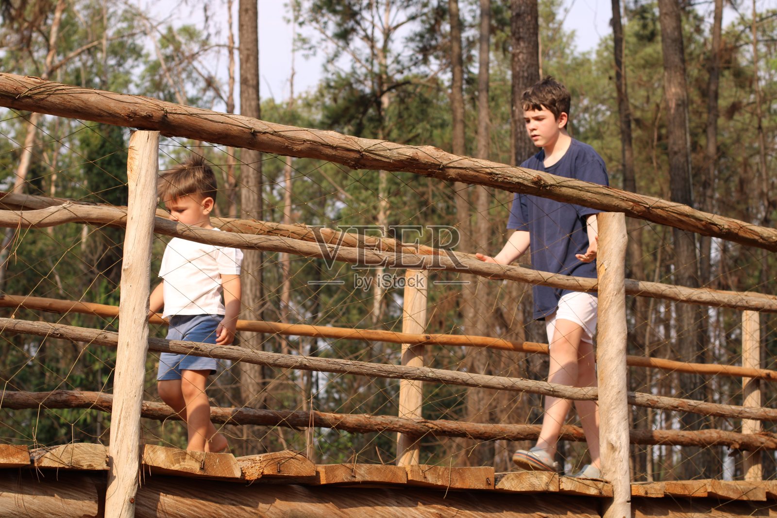 孩子玩照片摄影图片