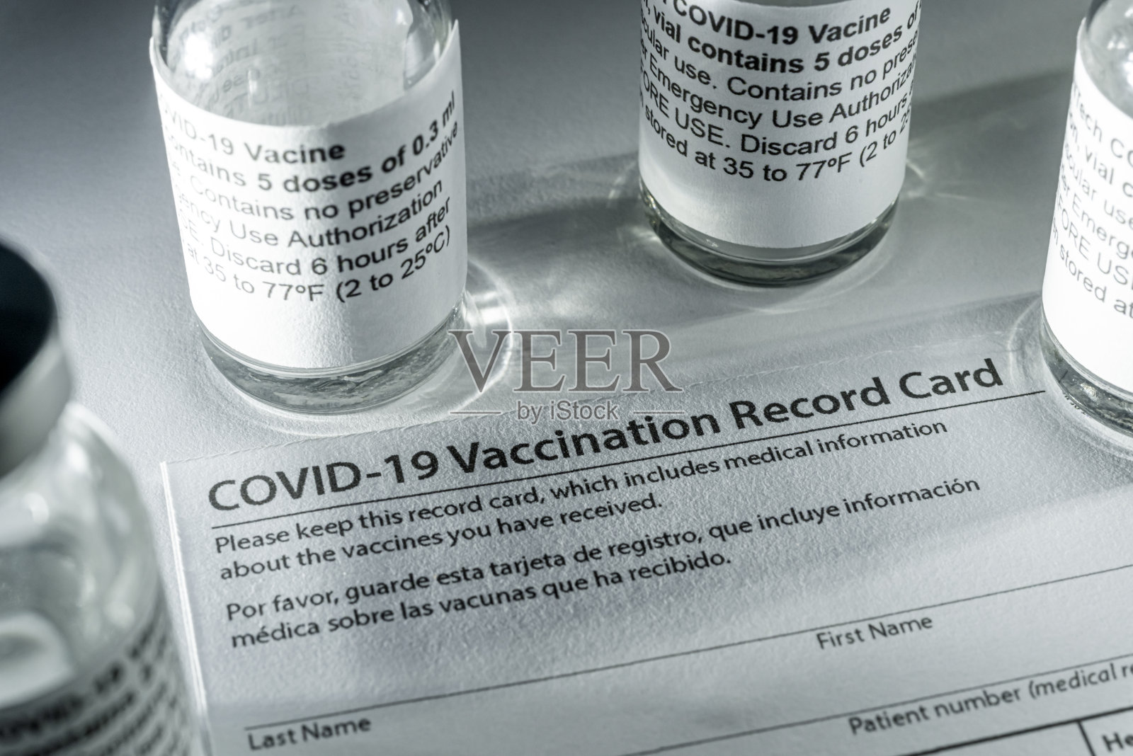 Covid-19疫苗接种记录卡照片摄影图片