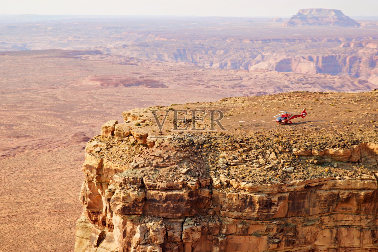 峡谷地带的全景照片摄影图片