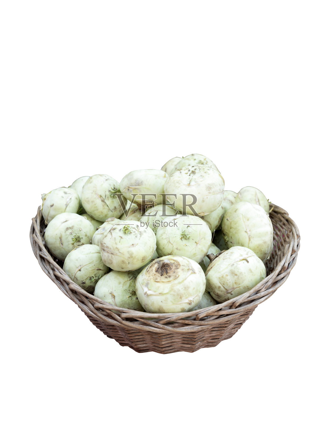 有机大头菜或德国萝卜篮子孤立在白色背景照片摄影图片