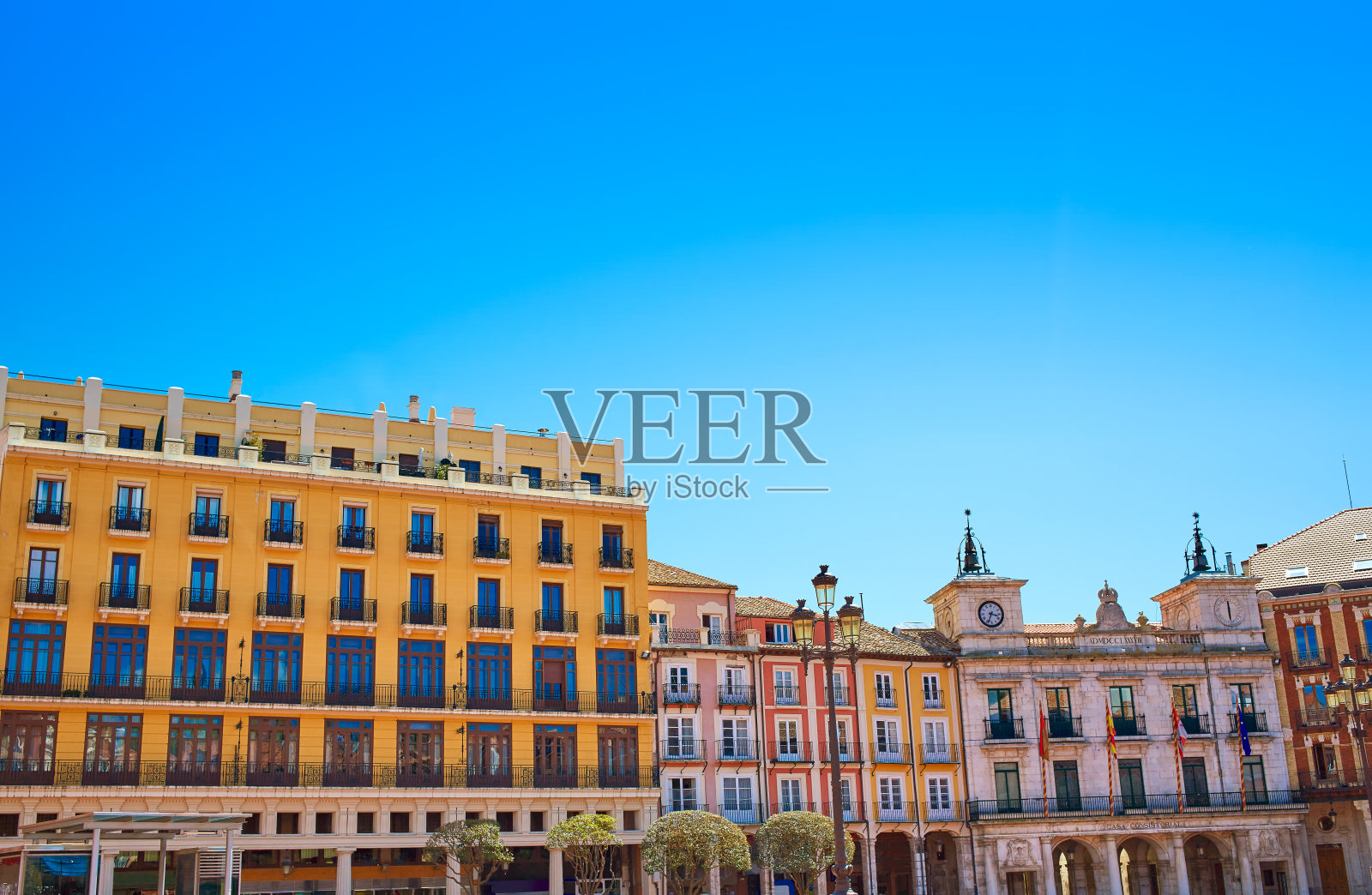 西班牙布尔戈斯的市长广场。圣地亚哥之路照片摄影图片