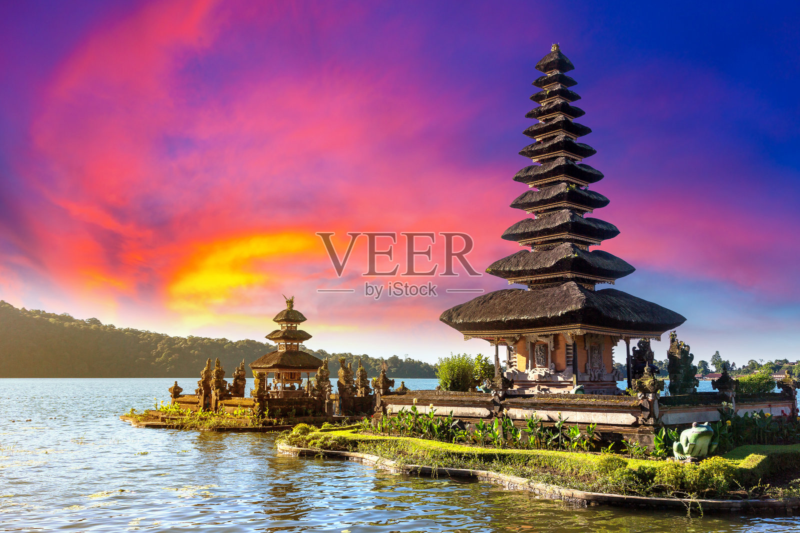 普拉乌伦达努指的是古庙照片摄影图片