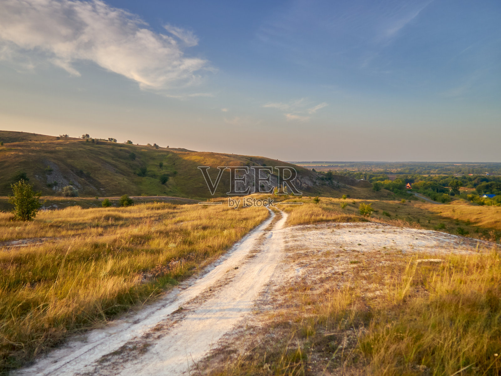 一个国家的道路照片摄影图片
