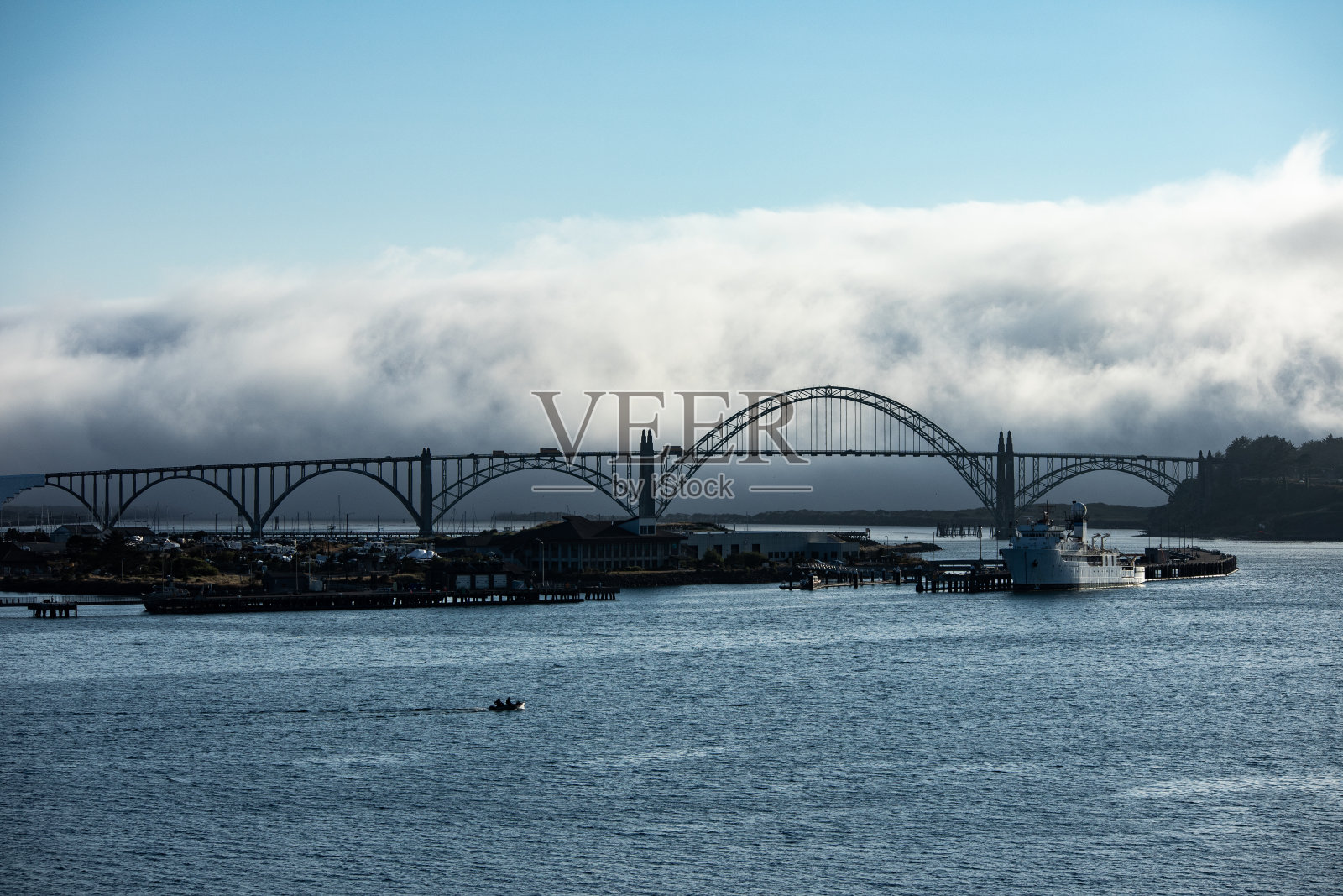 俄勒冈州的新港大桥照片摄影图片