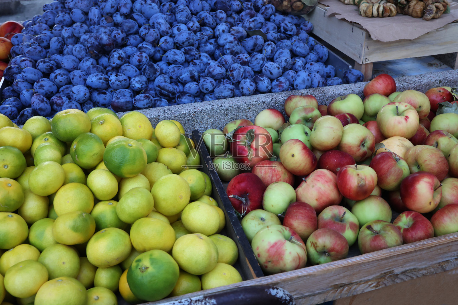 克罗地亚集市上的水果和蔬菜照片摄影图片