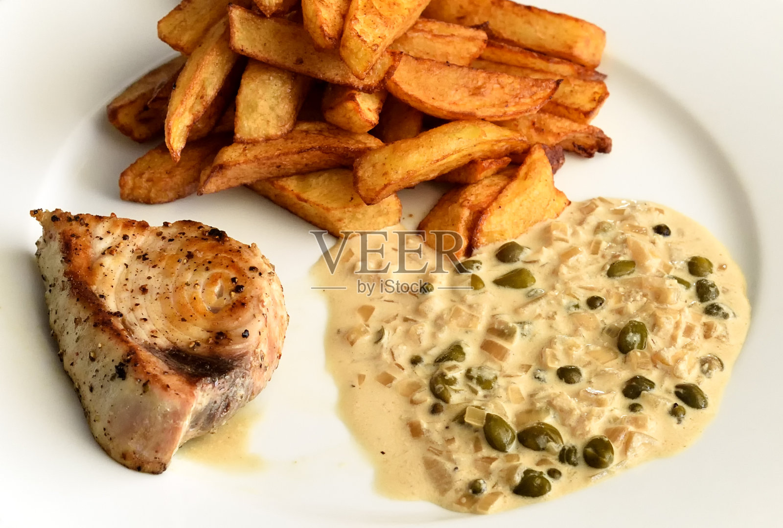 刺山柑酱剑鱼照片摄影图片