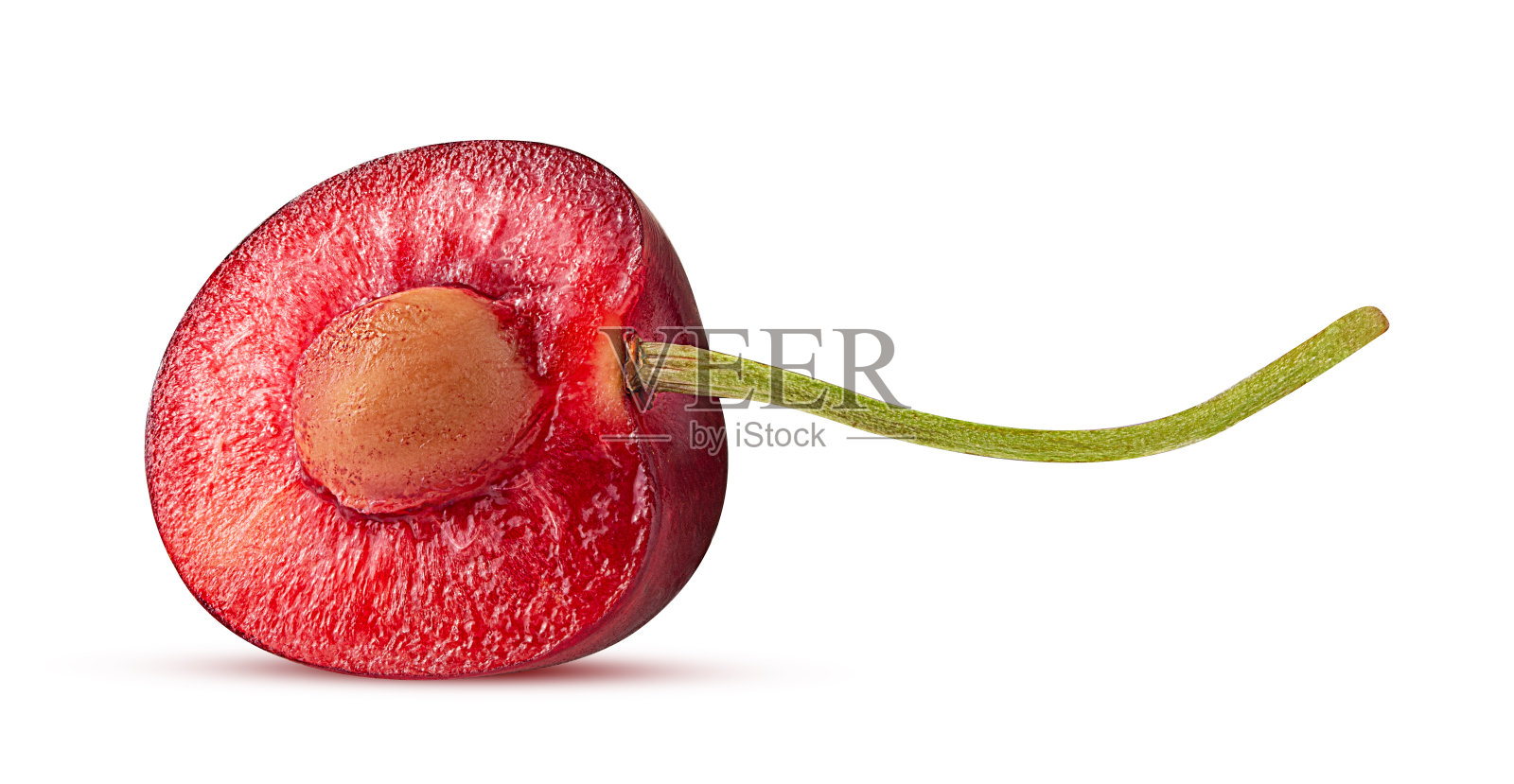 带骨切成两半的甜樱桃照片摄影图片