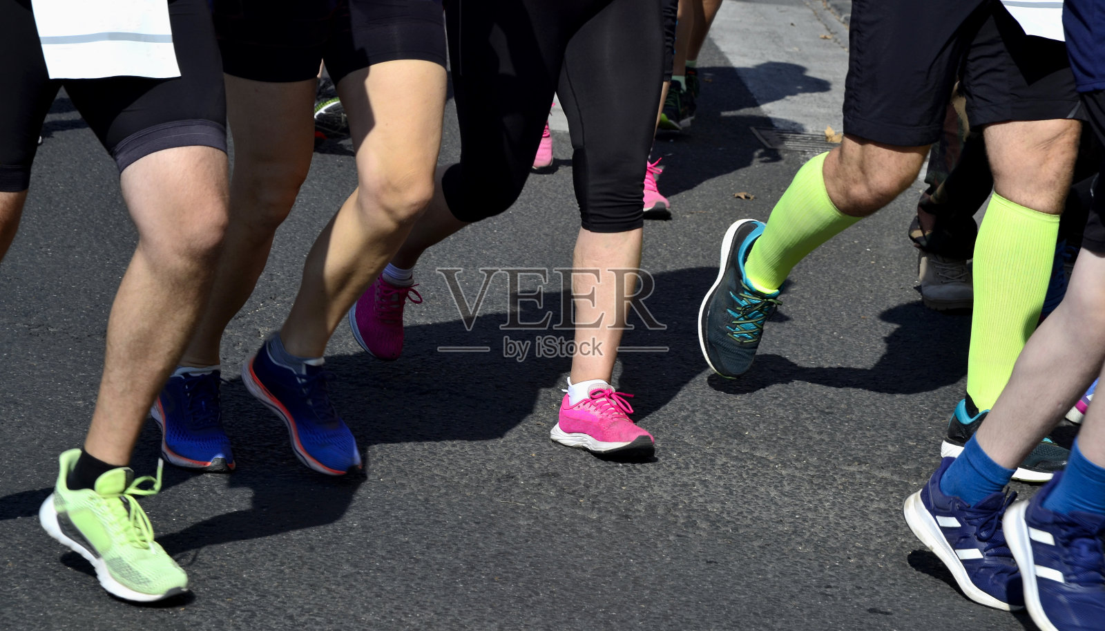 跑马拉松照片摄影图片