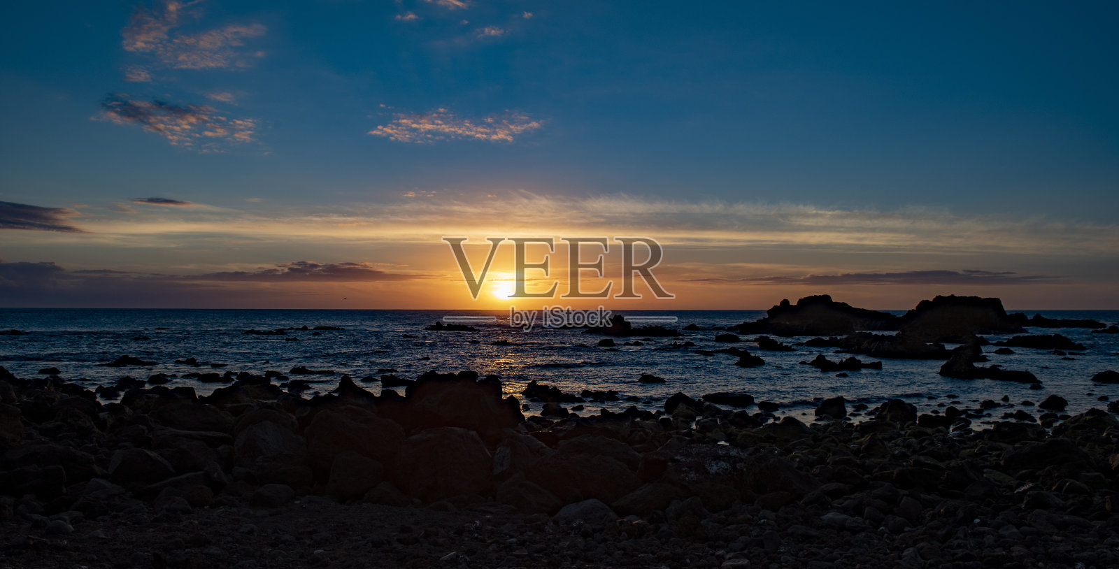 亚速尔群岛圣米格尔岛的日落照片摄影图片