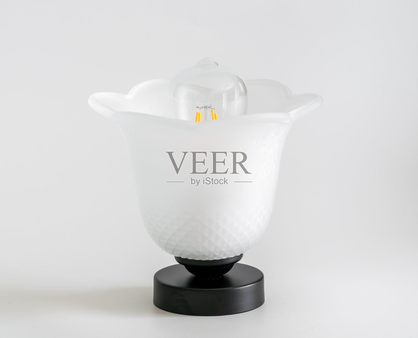 玻璃吊灯照片摄影图片