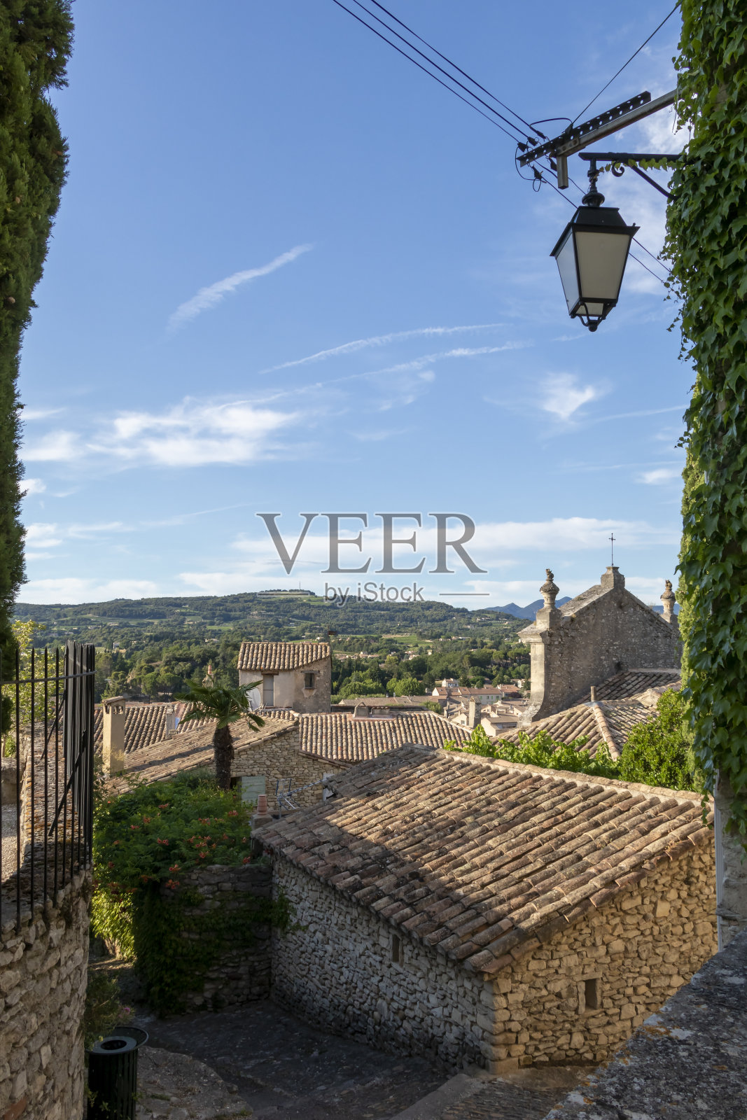 罗马天主教教堂和法国维颂拉罗马的前大教堂照片摄影图片