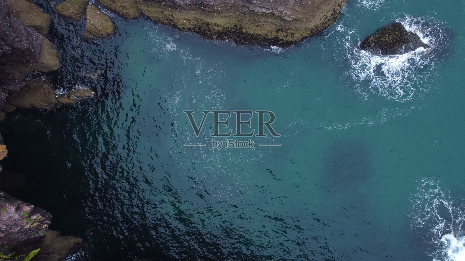 从空中鸟瞰爱尔兰沃特福德美丽的海岸照片摄影图片