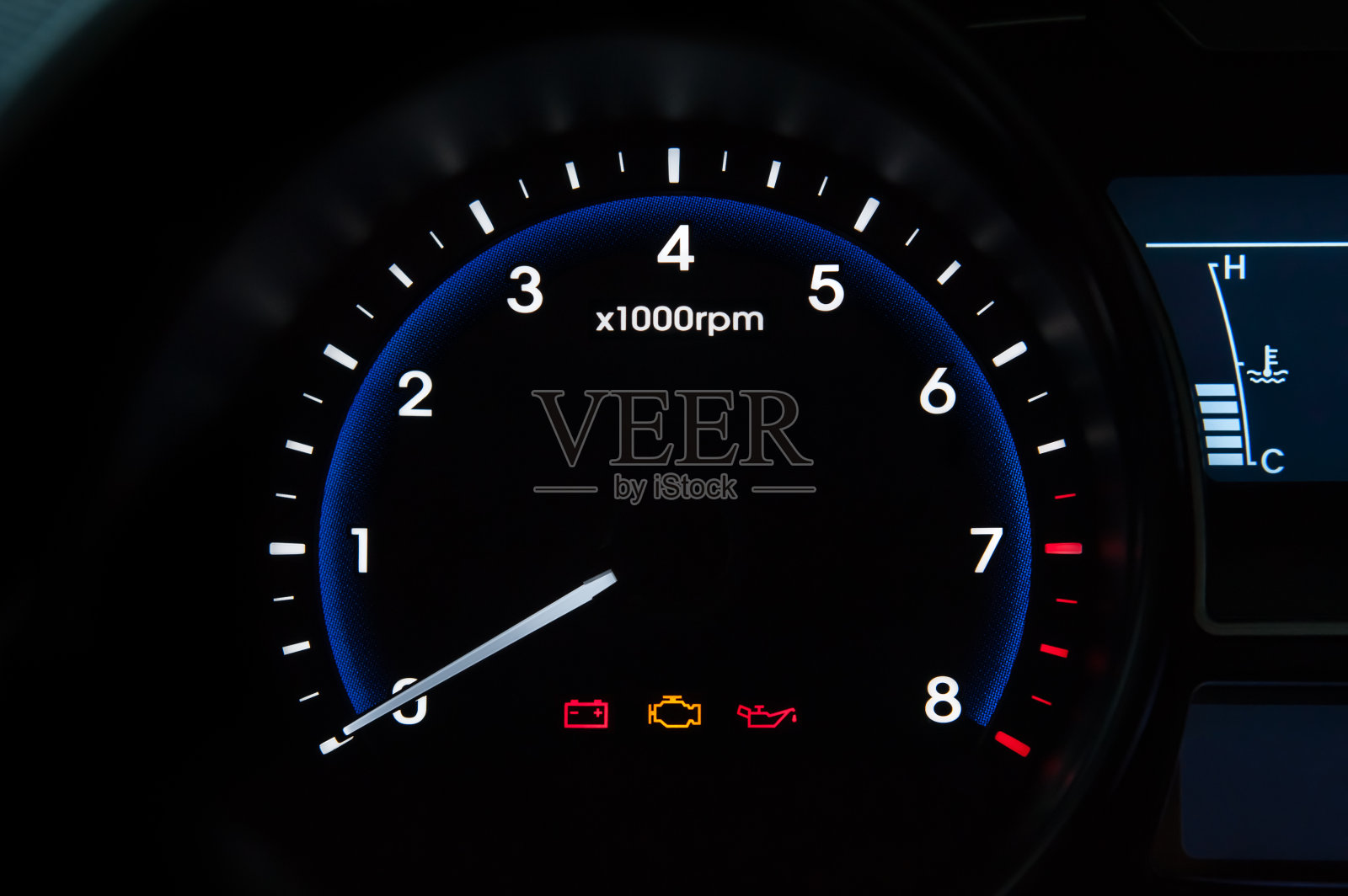 转速计有严重警告灯照片摄影图片