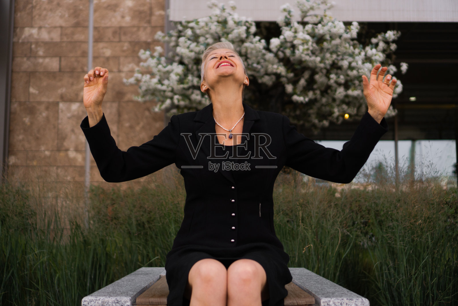 资深美女照片摄影图片