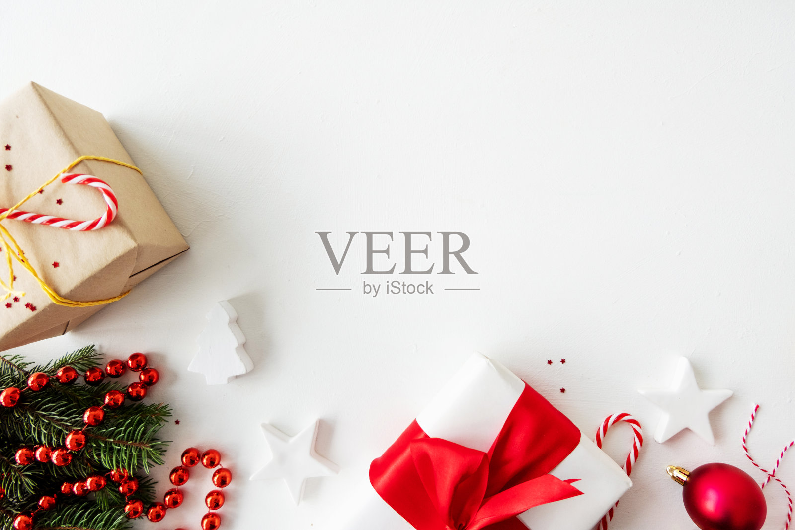 新年快乐礼券礼盒白色照片摄影图片