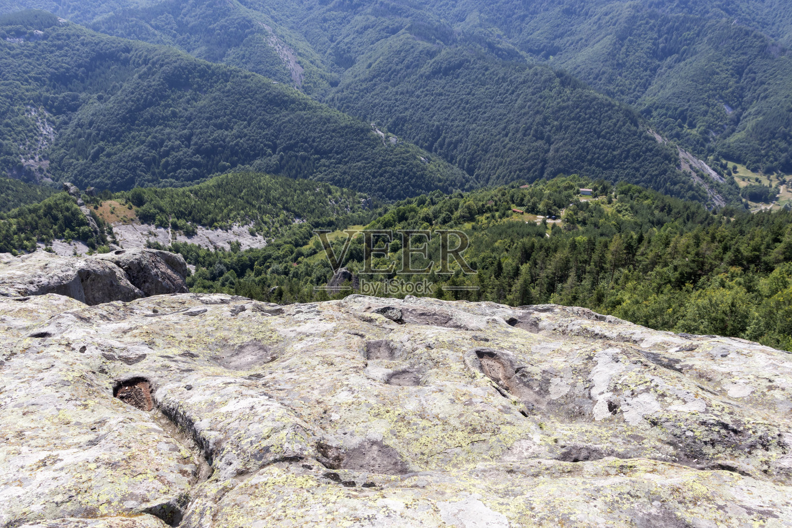 保加利亚洛dope山区的Belintash古老的避难所照片摄影图片