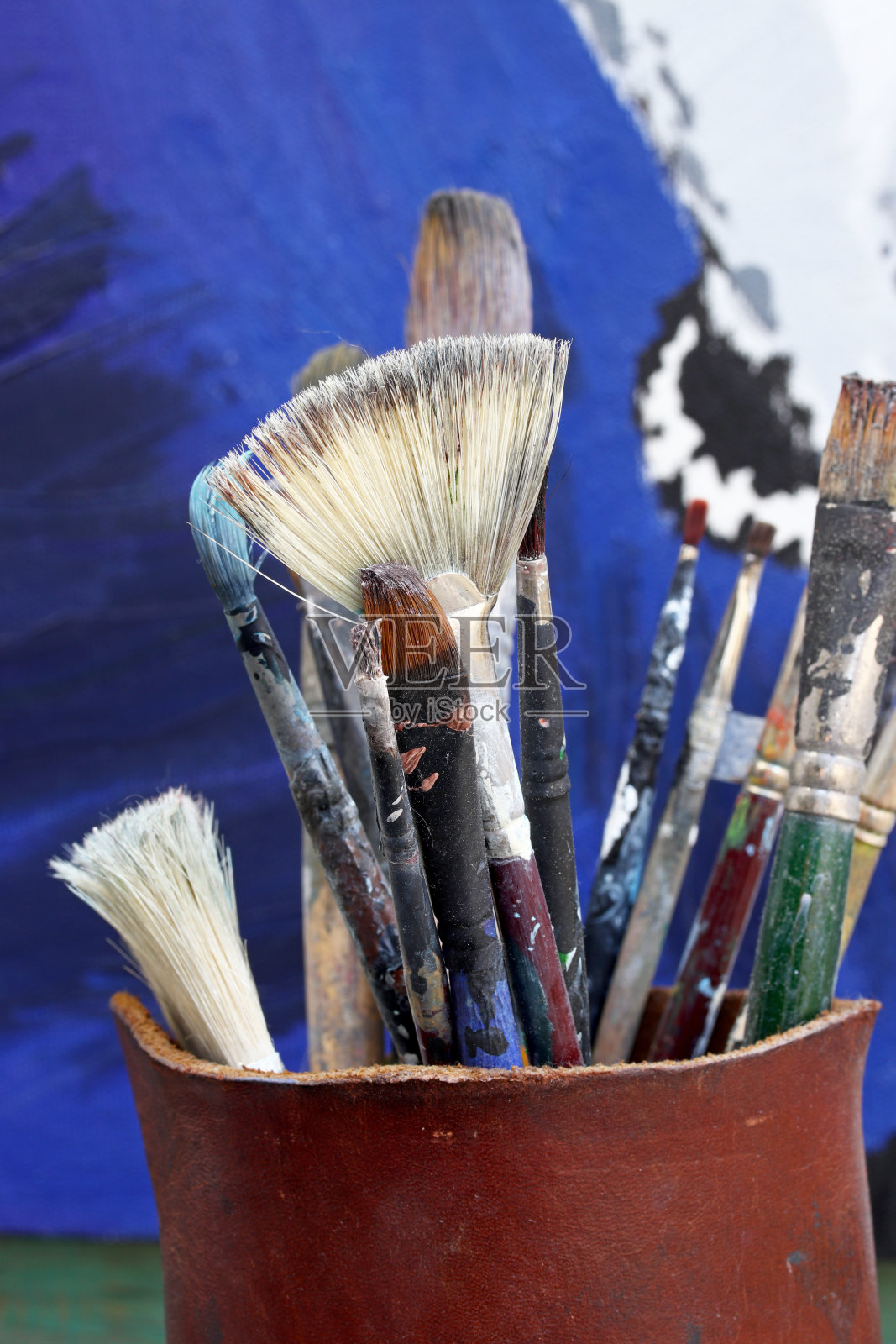 特写旧的肮脏的绘画刷照片摄影图片