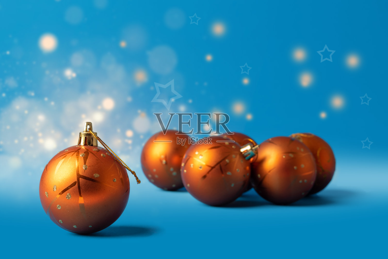 圣诞节背景与橙色圣诞球照片摄影图片