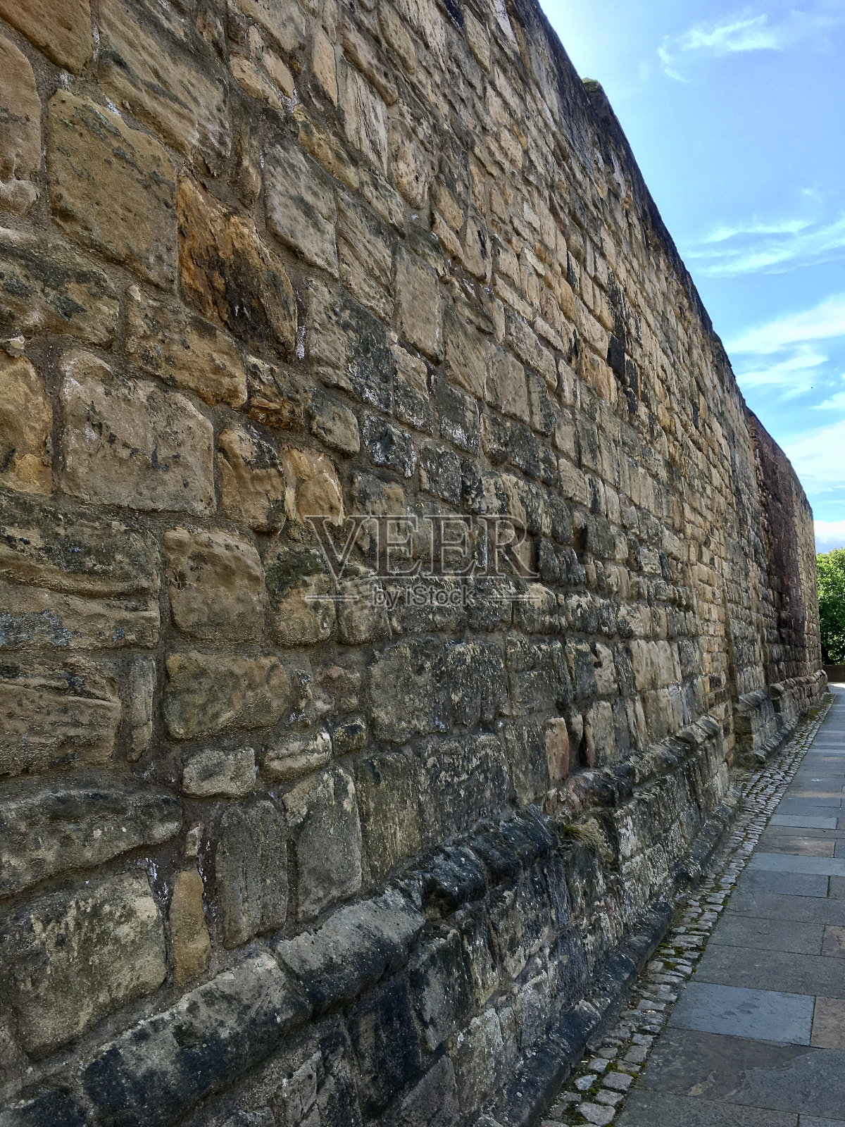 泰恩河畔纽卡斯尔的中世纪城墙照片摄影图片