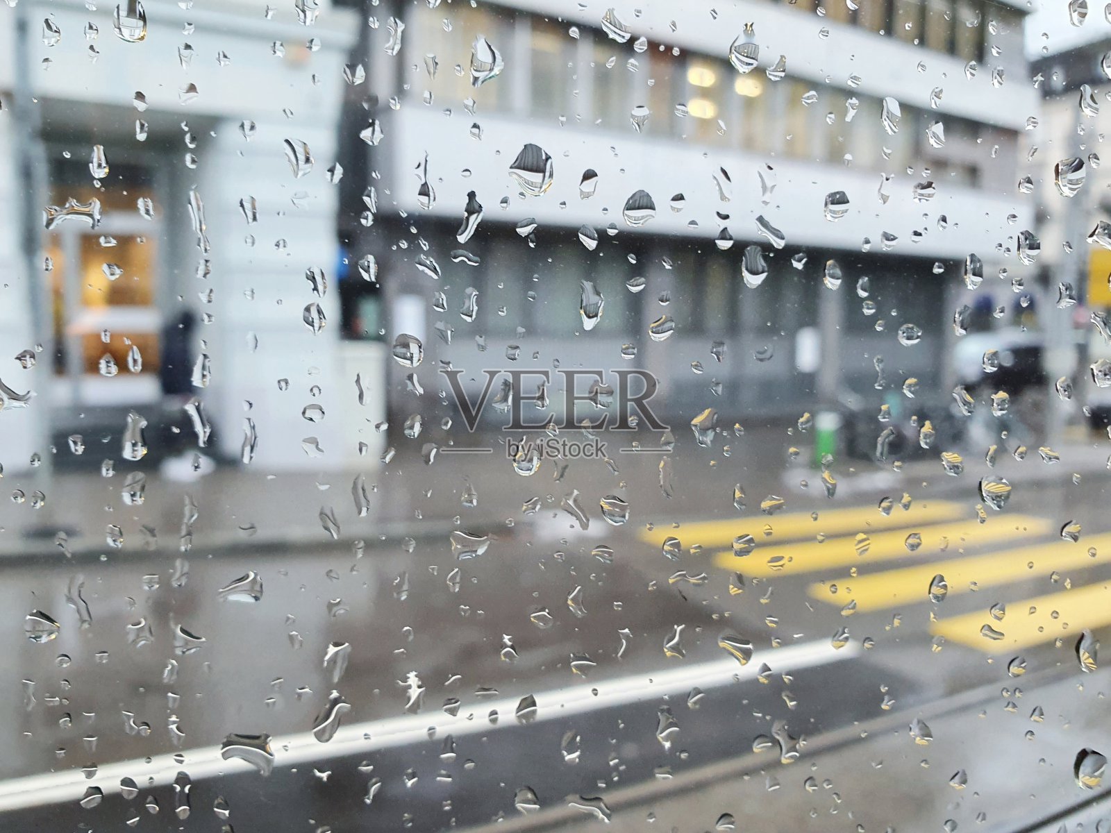 雨中的苏黎世城照片摄影图片