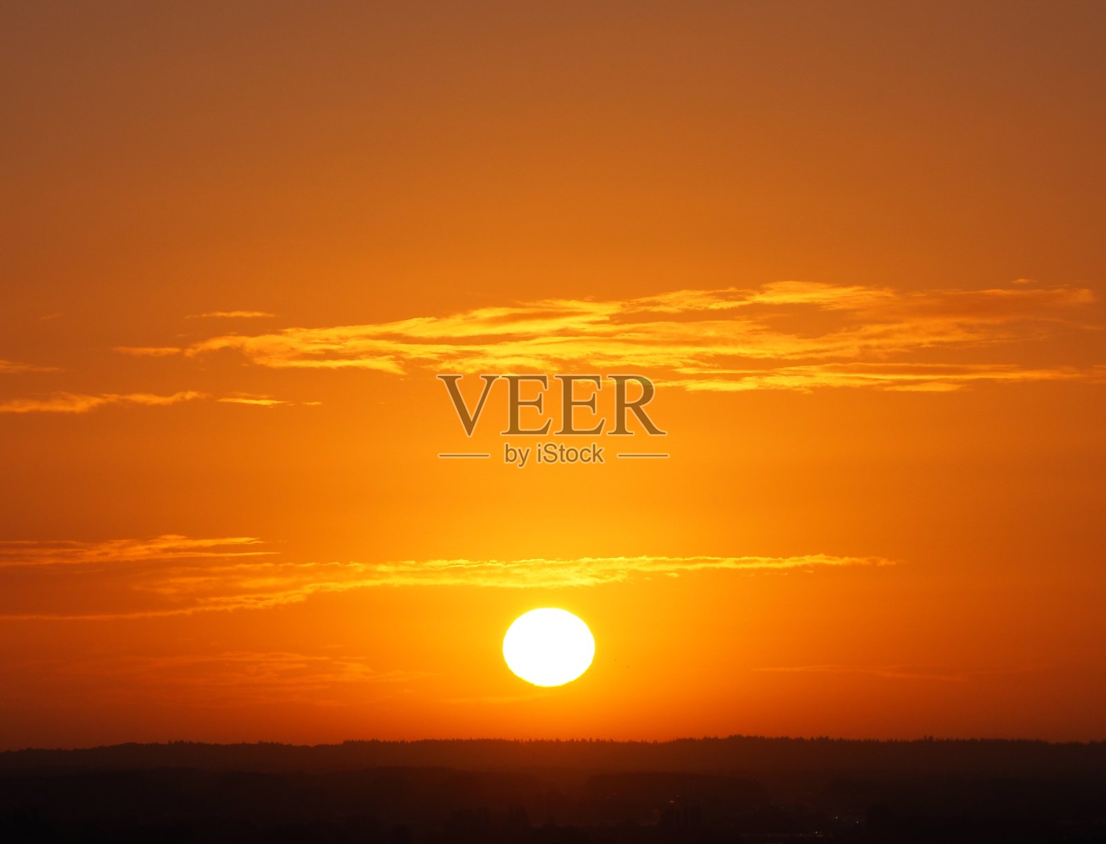 明亮的橙色日出照片摄影图片