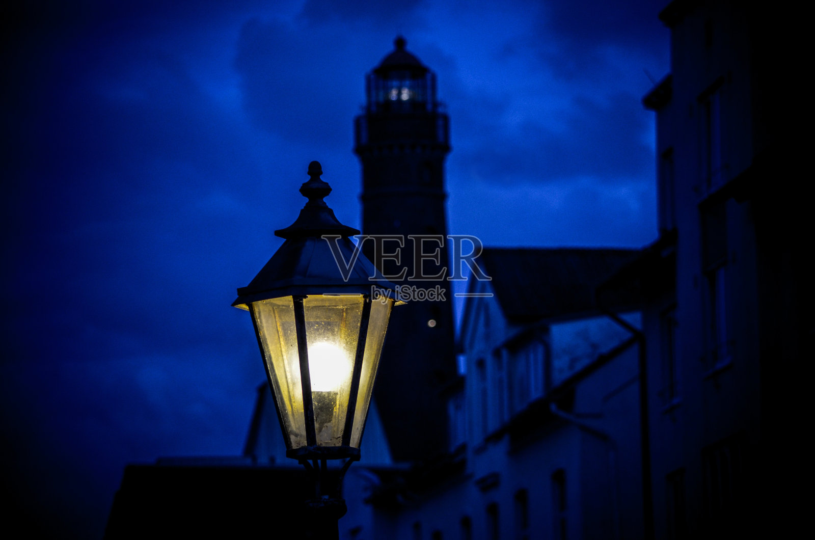 夜晚的街灯照片摄影图片