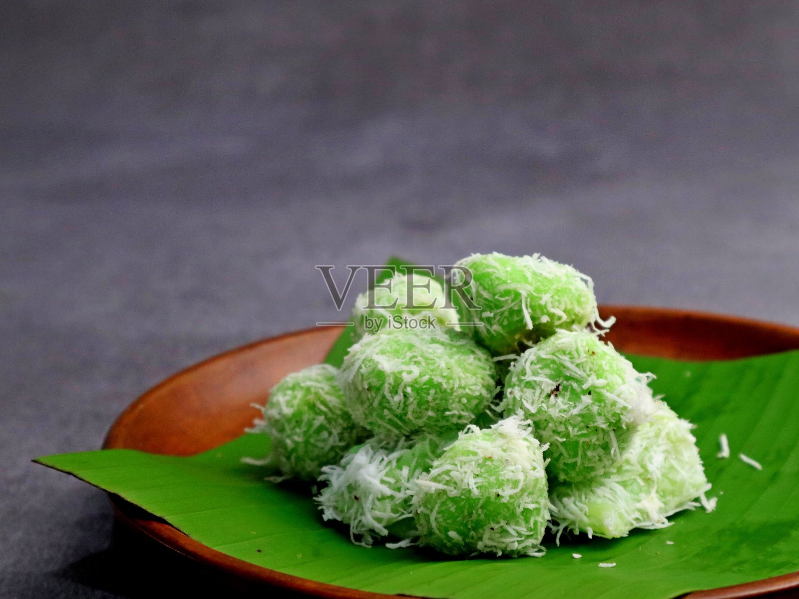 Klepon是一种传统的印尼小吃照片摄影图片