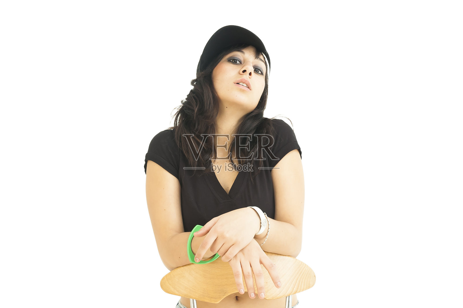 一个女人坐在椅子上的照片照片摄影图片