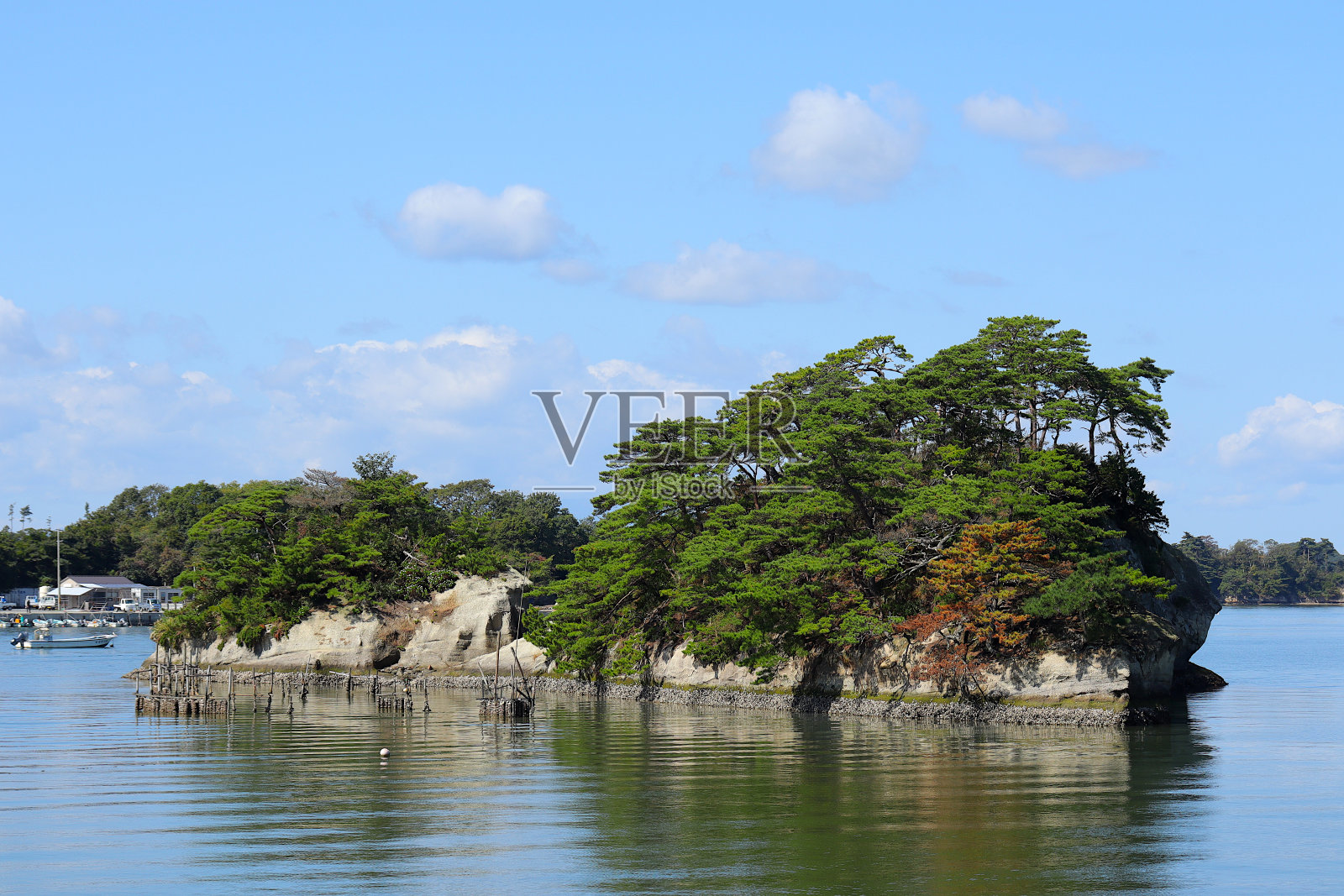 松岛湾Satoura的“Konabeshima”。宫城县东松岛市宫户滨。从县27路，奥库松岛公园线。照片摄影图片