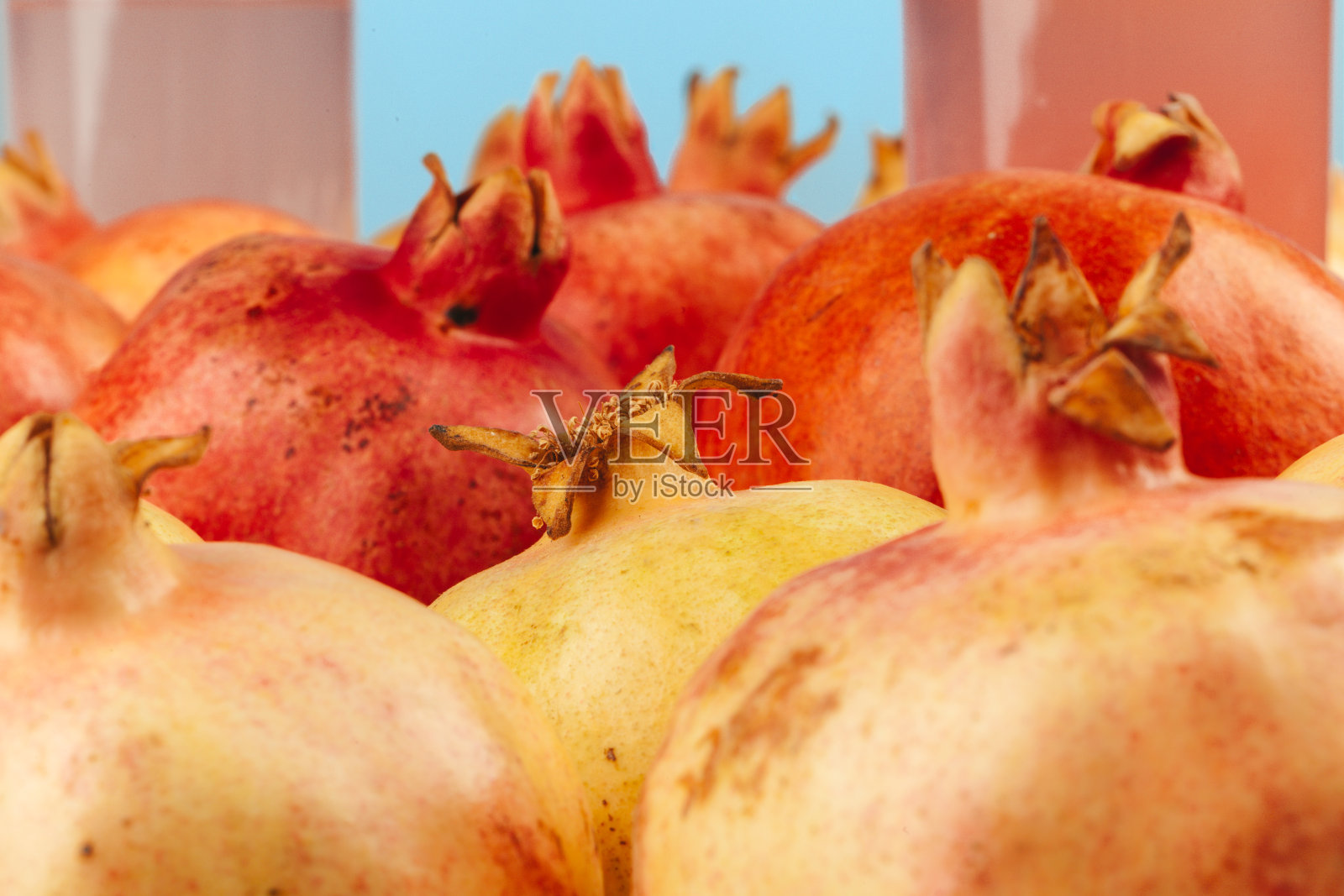 一组石榴水果凑成背景照片摄影图片